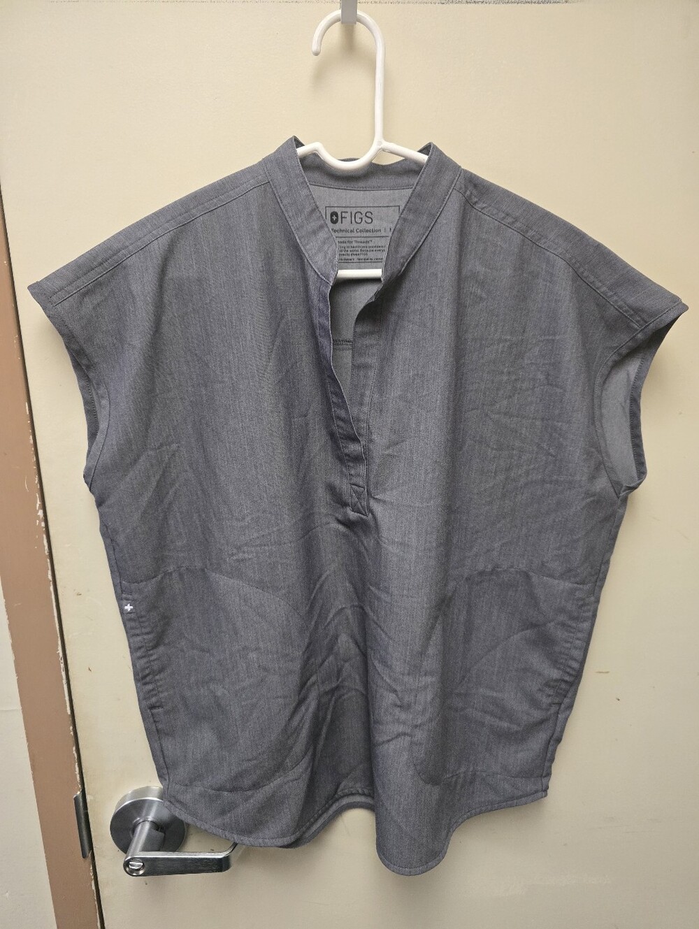 Figs Grey Short-Sleeve Scrub Top
